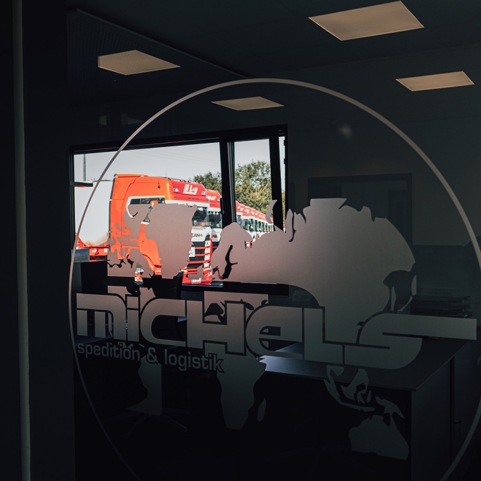 Büro Innen Spedition Glastür