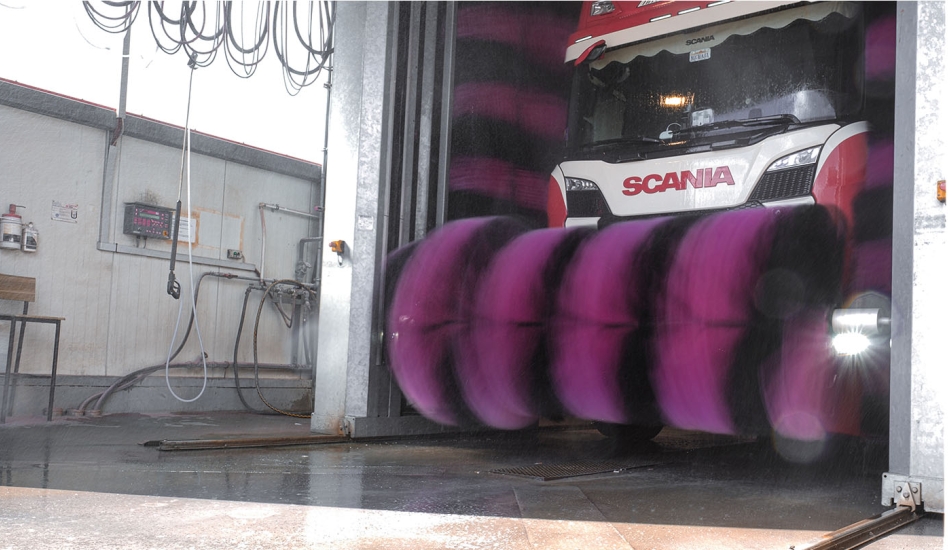 Waschstraße Scania Lkw